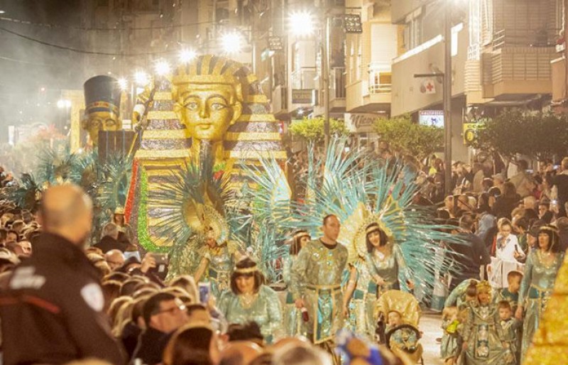<span style='color:#780948'>ARCHIVED</span> - Online booking for seats at the main 2020 Carnival parades in Águilas