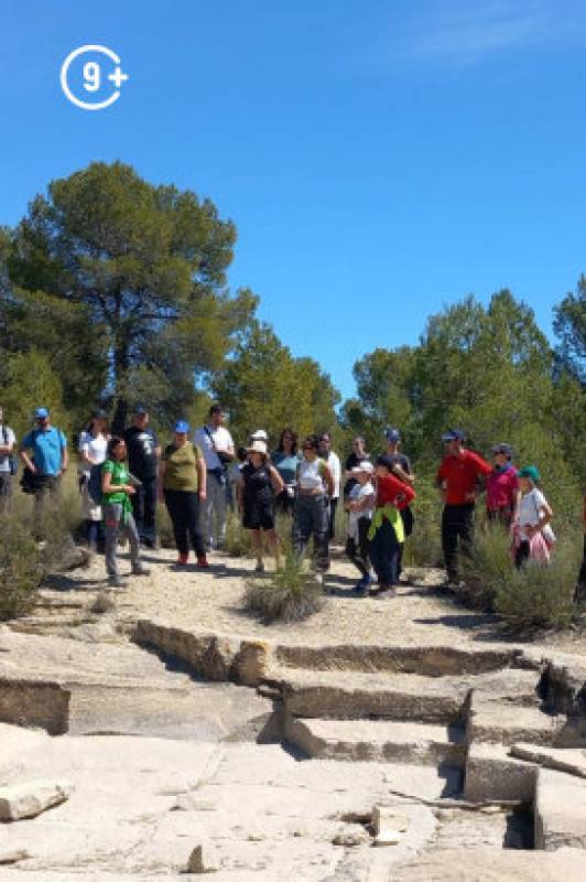 March 29 Free guided tour of the way history is recorded in rock at Monte Arabí in Yecla