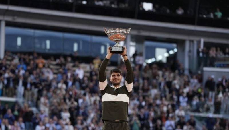 Carlos Alcaraz wins French Open in spectacular performance
