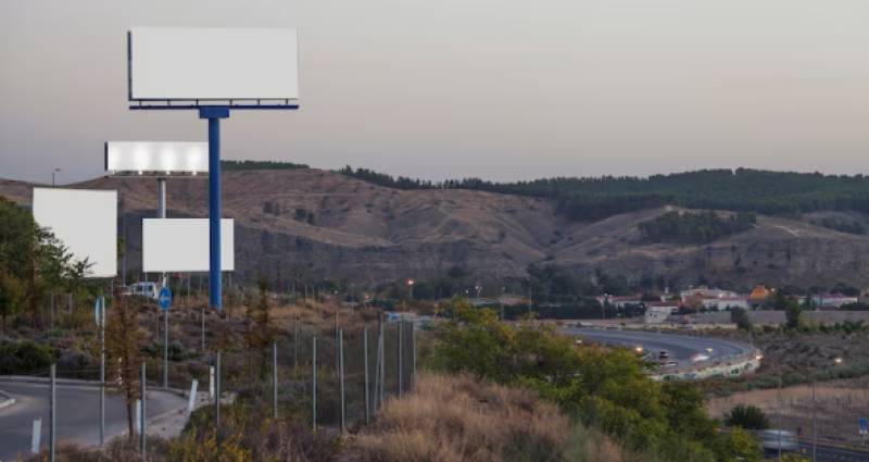 Why your business should ditch roadside billboards and advertise with Camposol Today instead