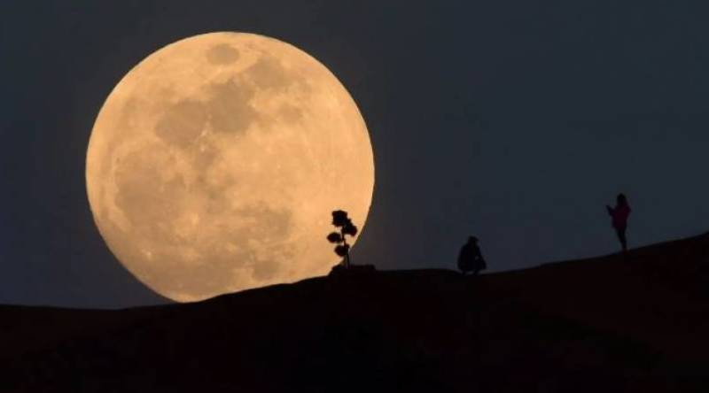 Spain gears up for exceptional year with 13 full moons lighting up the skies in 2026