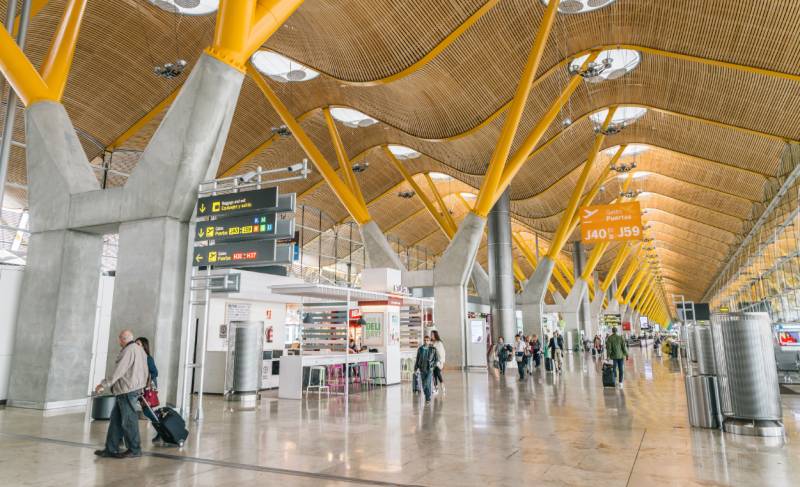 Holidaymakers dodge a hefty rise in Spanish airport fees