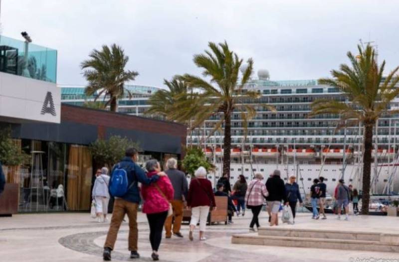 Cartagena gets ready to welcome 120,000 cruise passengers as huge autumn season gets underway