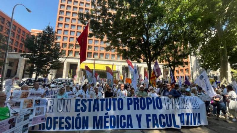 Medical unions put indefinite strike on hold as Spain heads to the polls