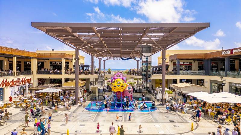 Zenia Boulevard turns pink for a weekend of breast cancer fundraising